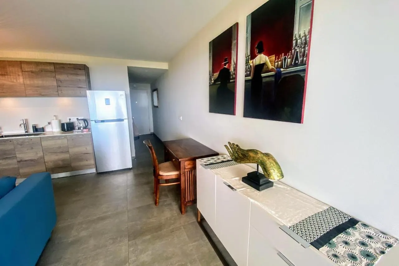 Near Papeete Modern One Bedroom Apartment Very Nice Sea View 0*, Papeete (Tahiti)